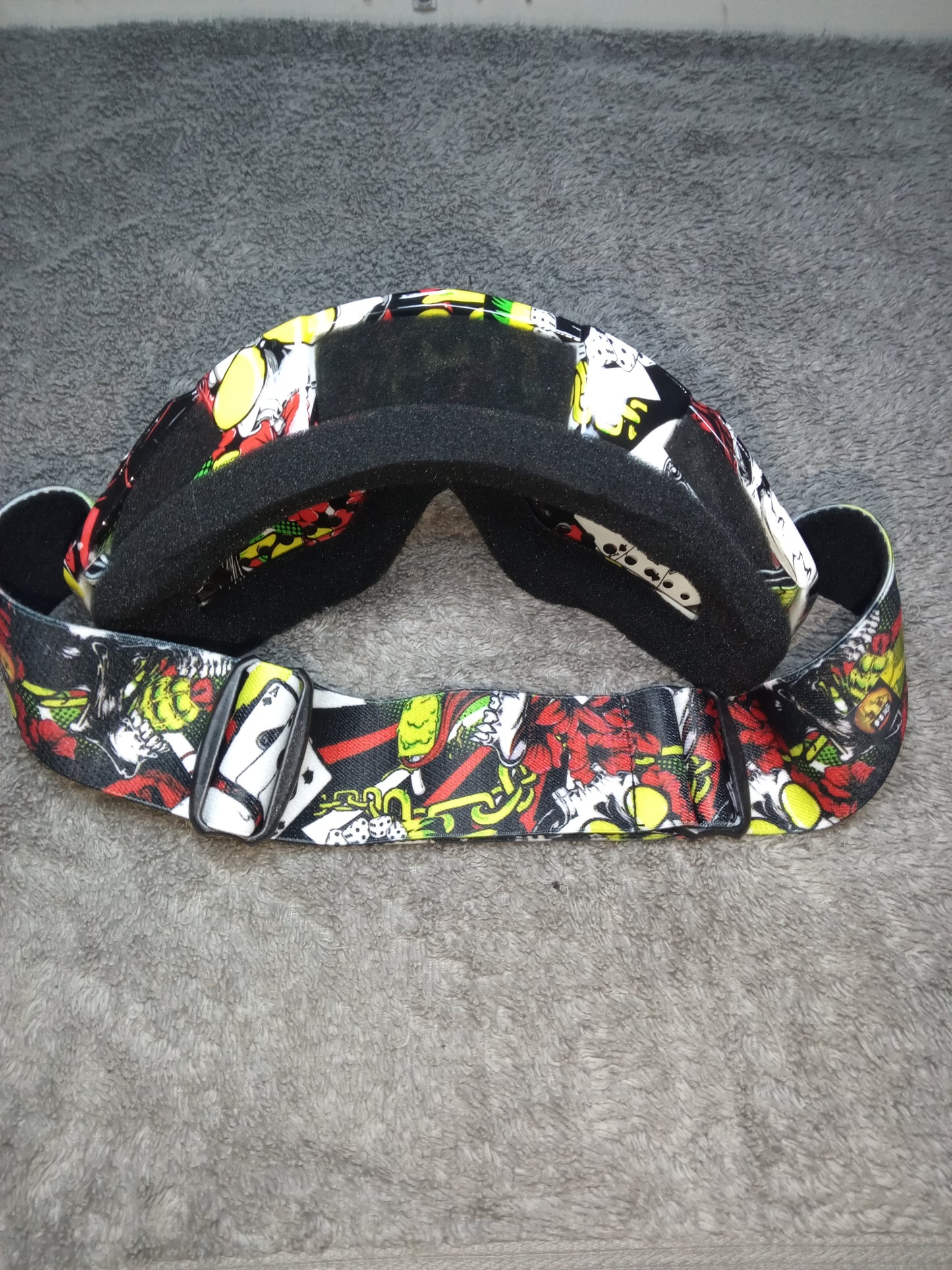 UECW👑 STREET GOGGLES 🥽