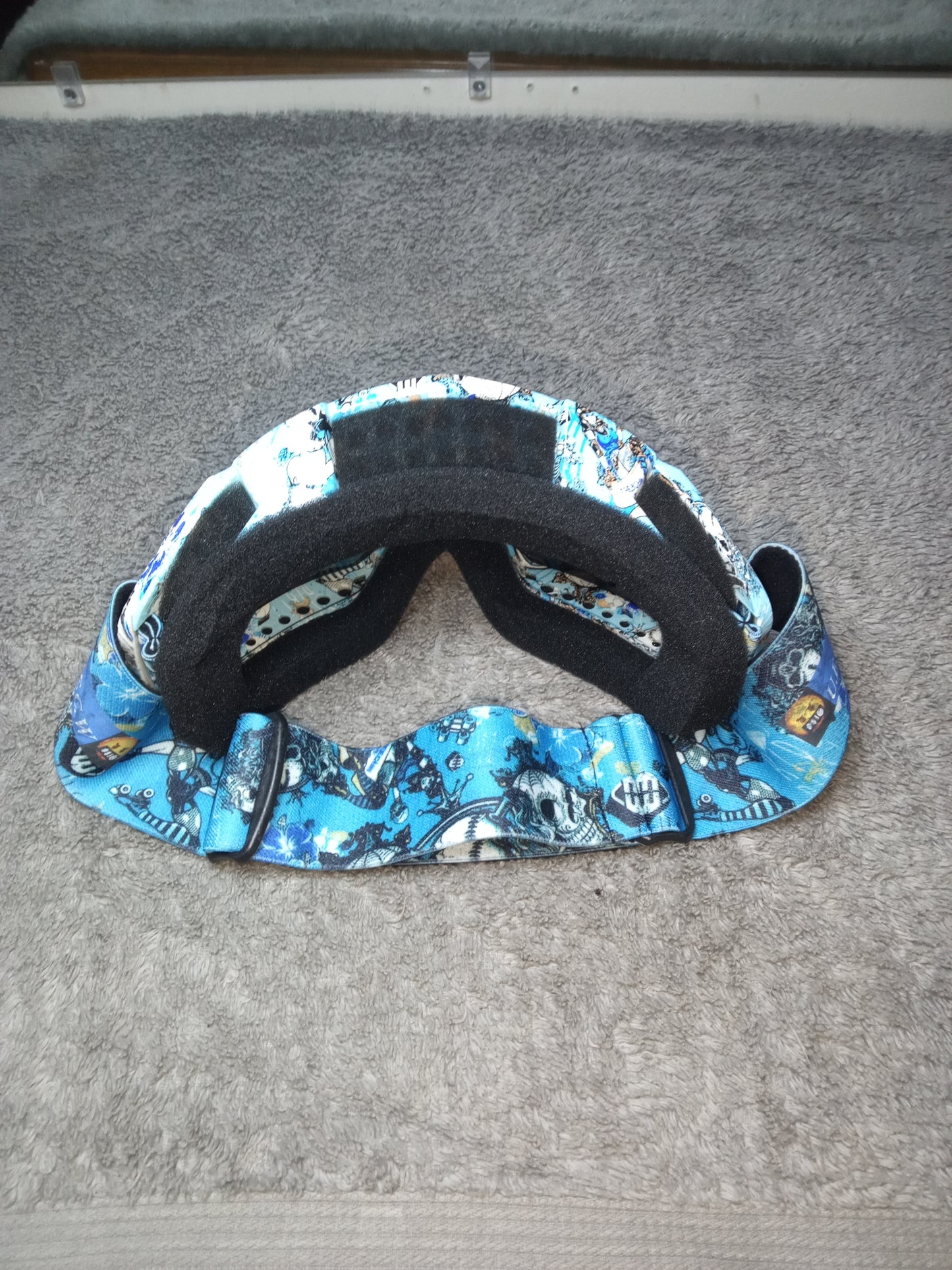 UECW👑 STREET GOGGLES 🥽