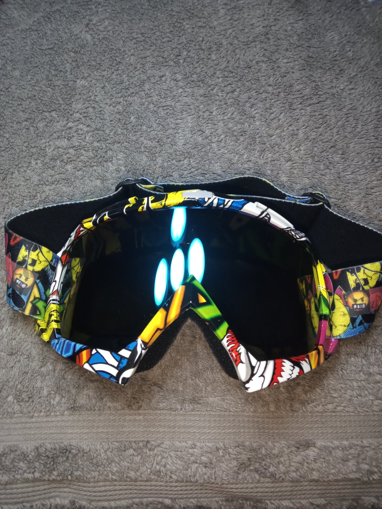 UECW👑 STREET SKI GOGGLES 🥽