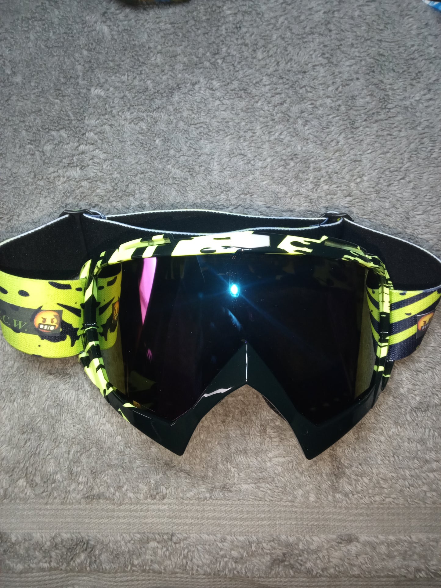 UECW👑 STREET SKI GOGGLES 🥽